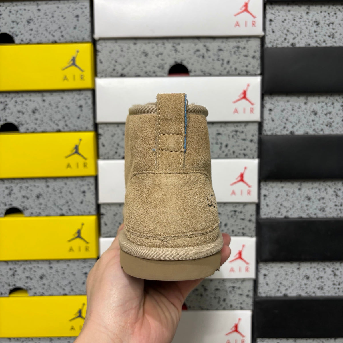 UGG Classic Short Boot – Sand | Style W1094269 | EU 35–44