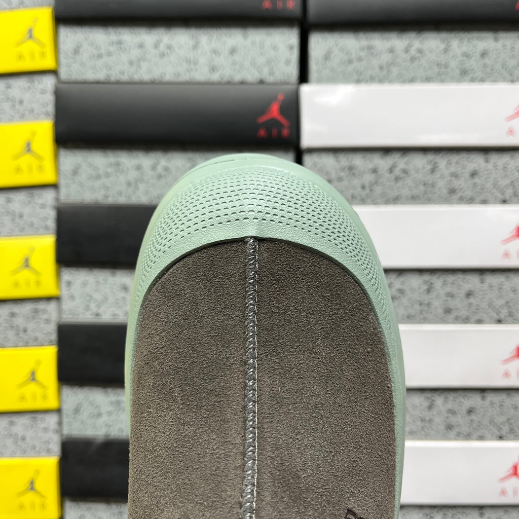 UGG Chunky Platform Sneaker – Charcoal × Mint Green | Style 1144096 | Sizes 35–45
