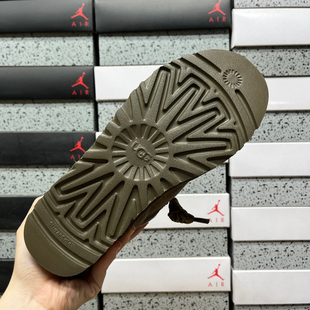 UGG Lowmel Lace-Up Sneaker – Smoky Brown | Style 1144032 | Sizes 35–44