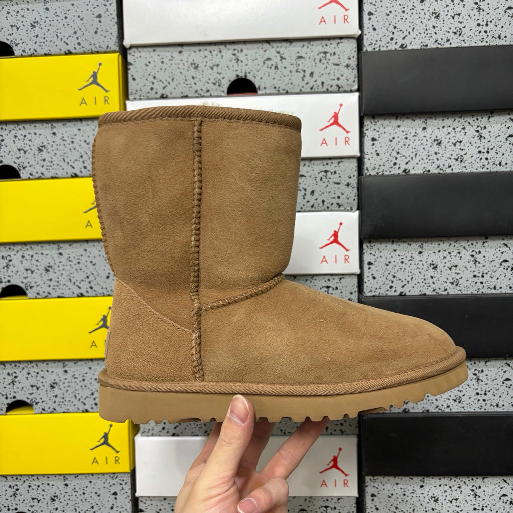 UGG Classic Short Boot – Chestnut | Style 6223 | Sizes 35–40