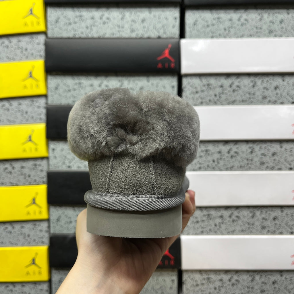 UGG Funkette Shearling Slipper – Charcoal | Style 1134810 | Sizes 35–40