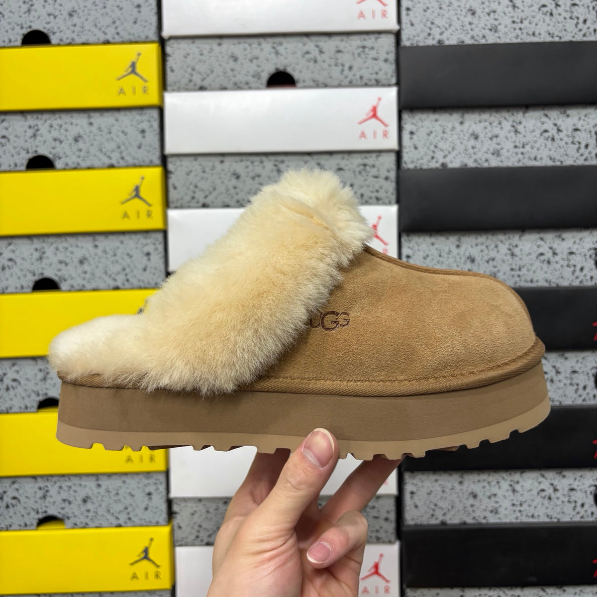 UGG Disquette Platform Mule Slippers – Chestnut | Style 1122550 | Sizes 35–40