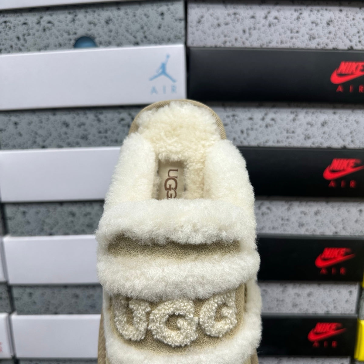 UGG Embroidered Slipper Mule – Sand | Style 5095 | EU 35–40