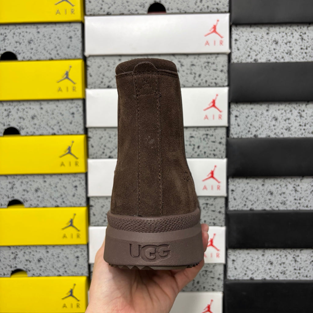 UGG Burleigh Chelsea Boot – Chocolate | Style 2050 | EU 35–44