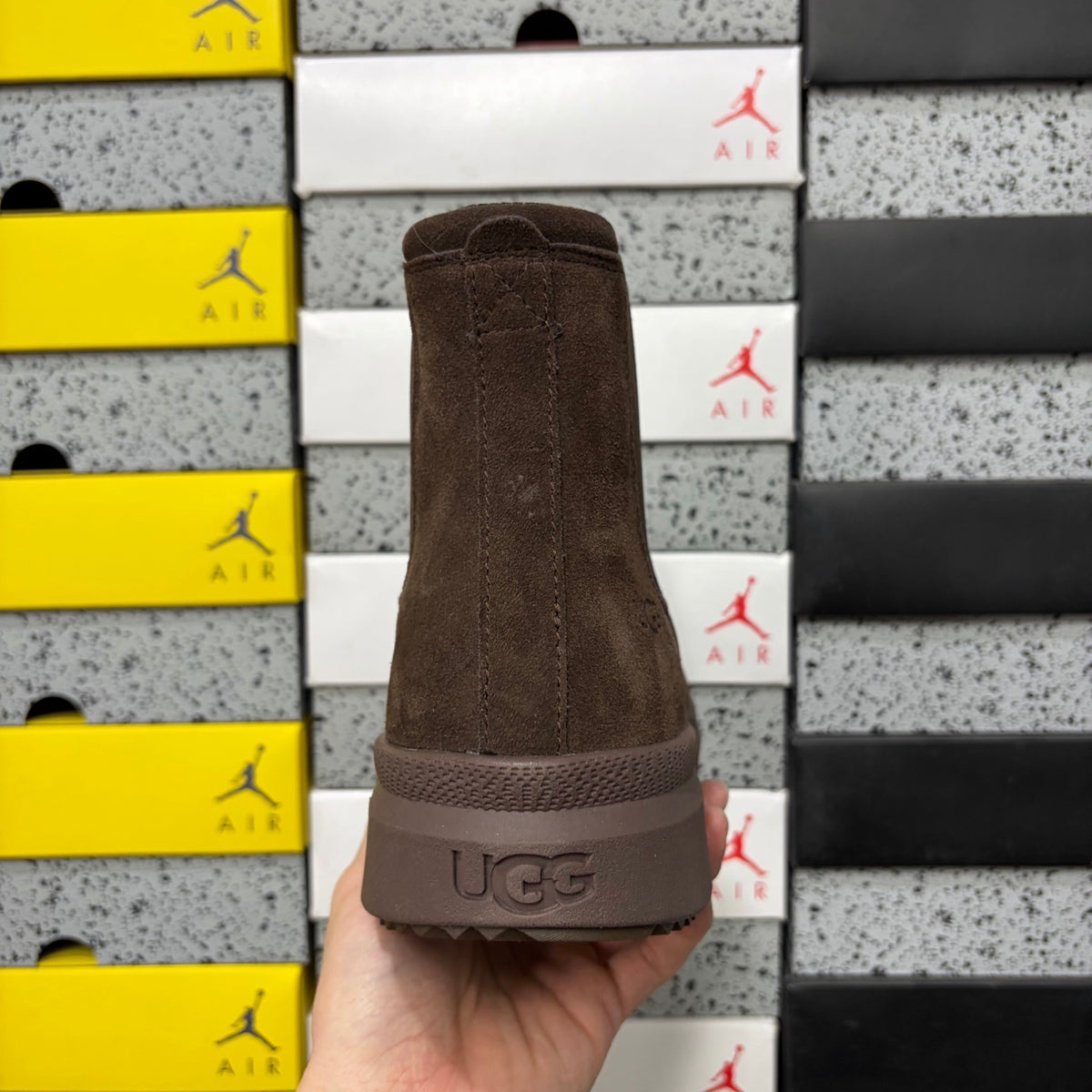 UGG Burleigh Chelsea Boot – Chocolate | Style 2050 | EU 35–44