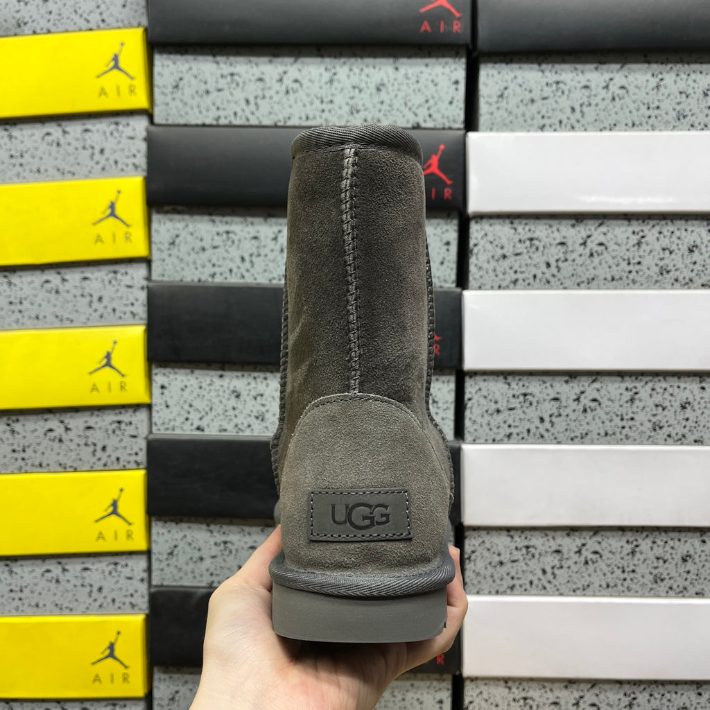 UGG Classic Short Boot – Gray | Style 1016223 | Sizes 35–40