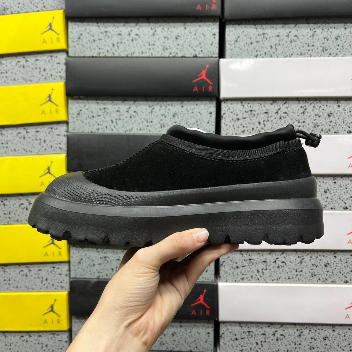 UGG Chunky Platform Sneaker – Triple Black | Style 1144096 | Sizes 35–44