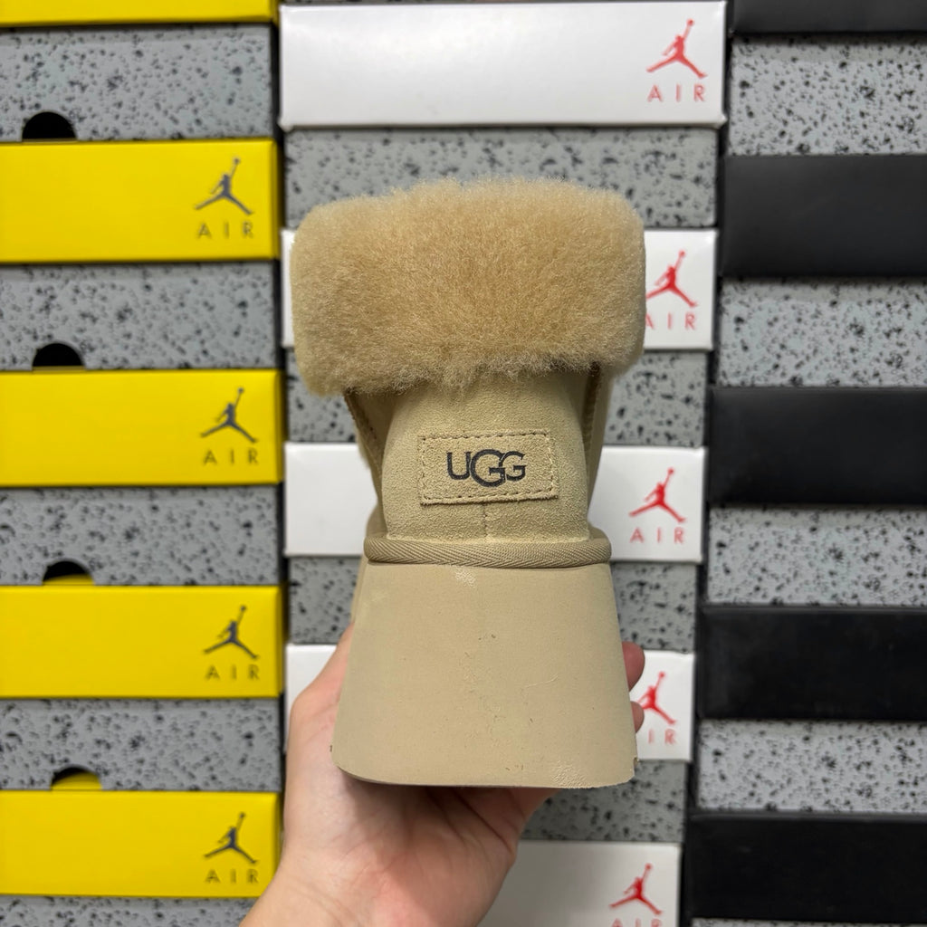 UGG Esmé Lace-Up Boot – Sand | Style W1171532 | EU 35–40