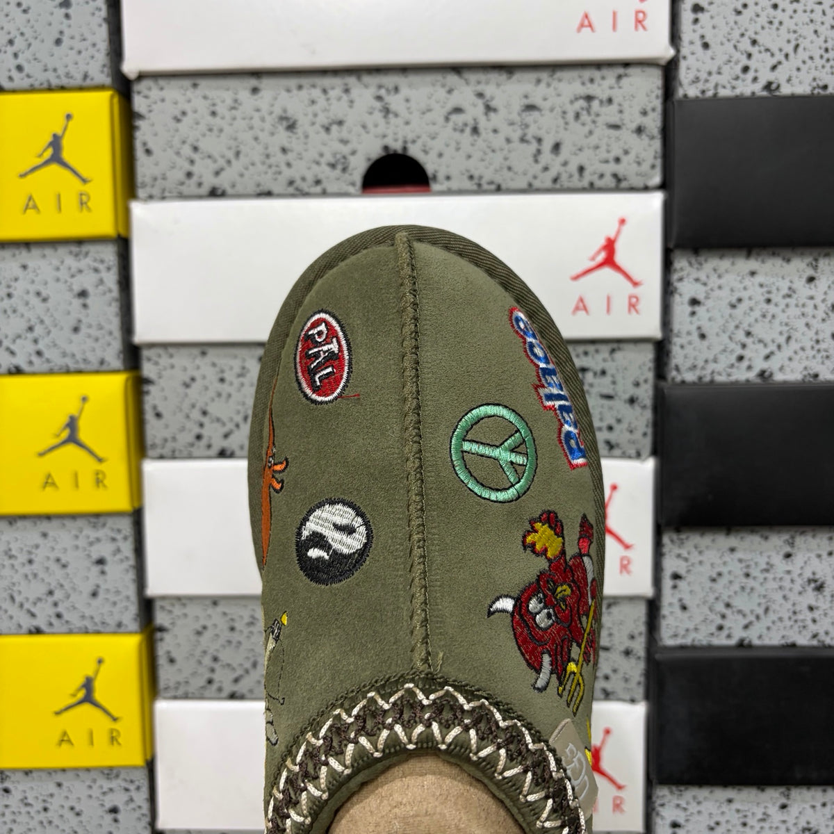 UGG Folk Art Embroidered Mini Boot – Green | Style 2553 | EU 36–45