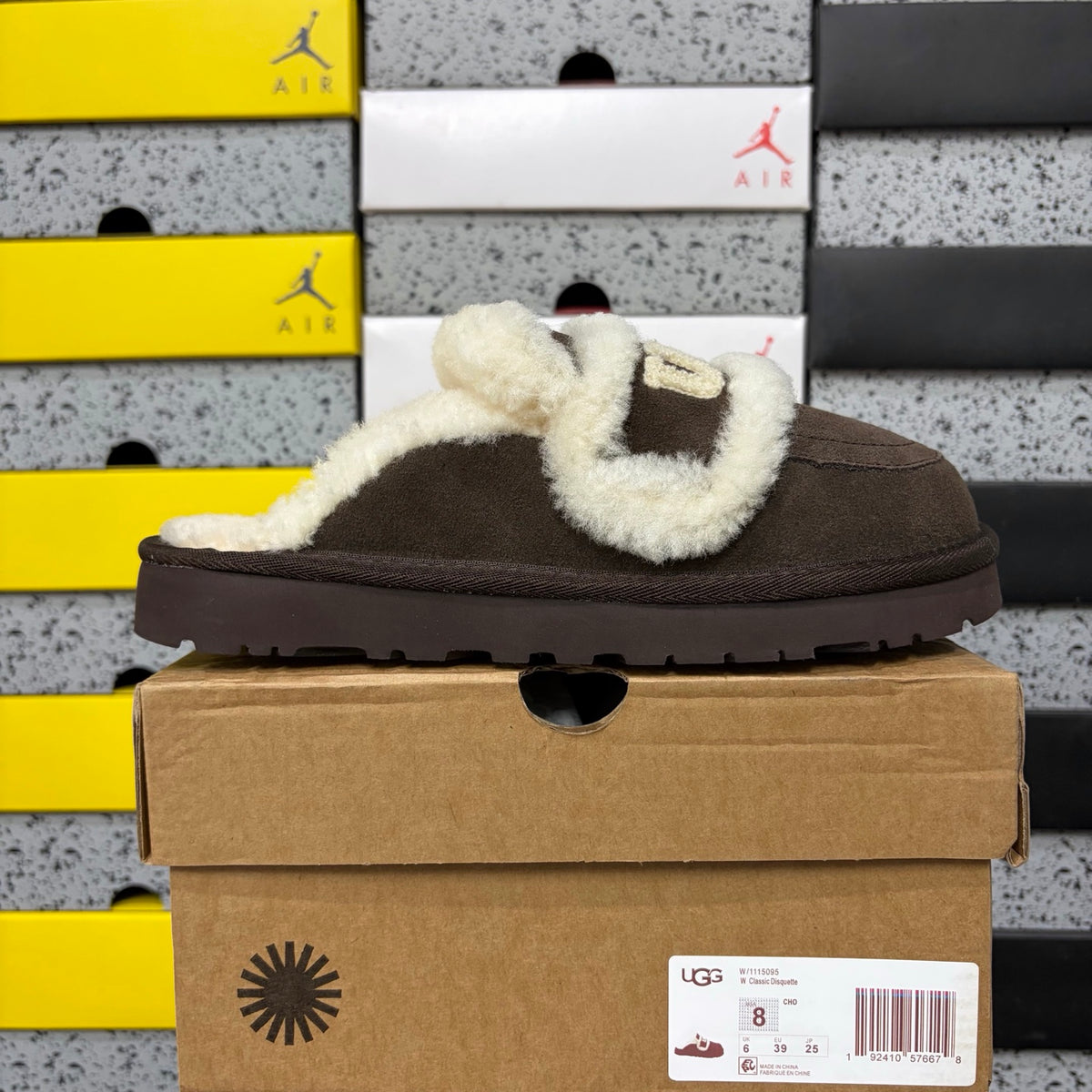 UGG Embroidered Slipper Mule – Chocolate | Style 5095 | EU 35–40
