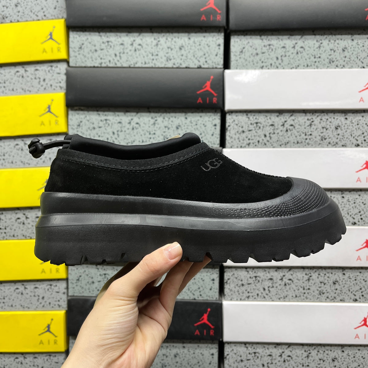 UGG Chunky Platform Sneaker – Triple Black | Style 1144096 | Sizes 35–44