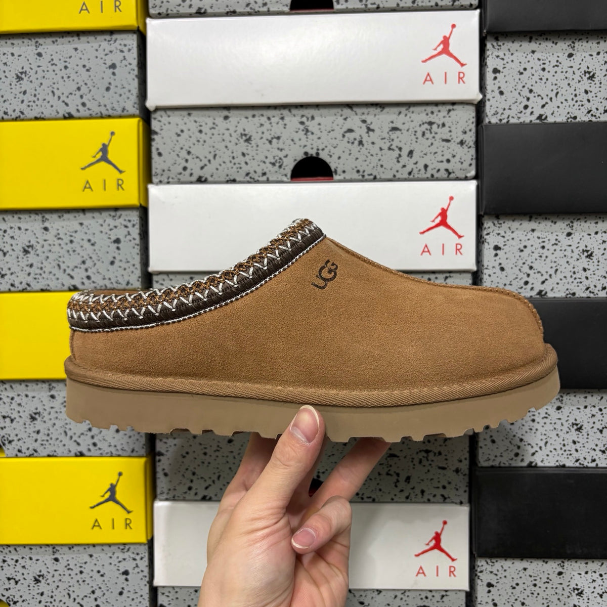 UGG Tazz Folk Embroidered Clog – Chestnut | Style 5955 | EU 36–44