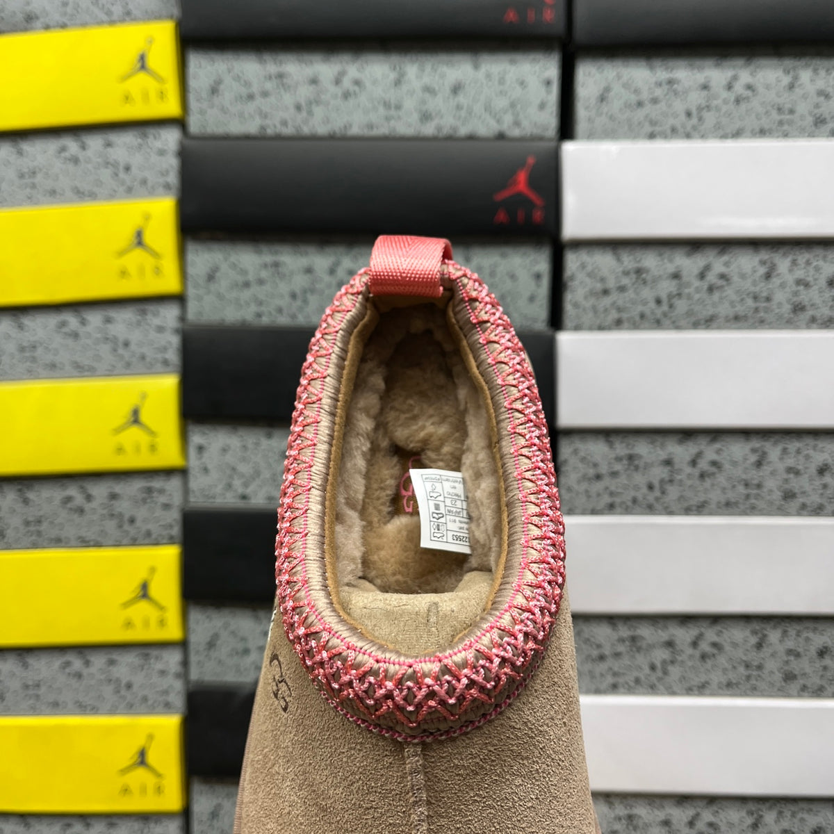 UGG Neumel Lace Boot – Sand & Pink | Style 1122553 | Sizes 35–40