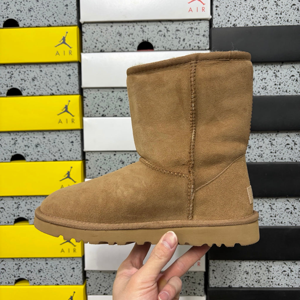 UGG Classic Short Boot – Chestnut | Style 6223 | Sizes 35–40