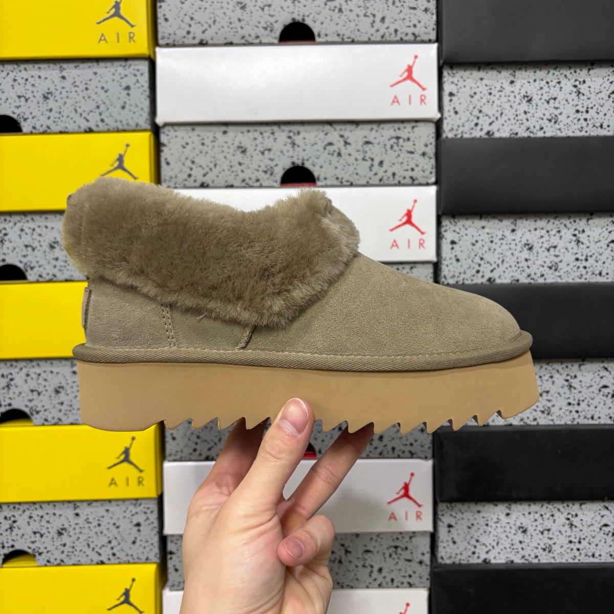 UGG Daisie Platform Boot – Brown | Style W1166773 | EU 35–40