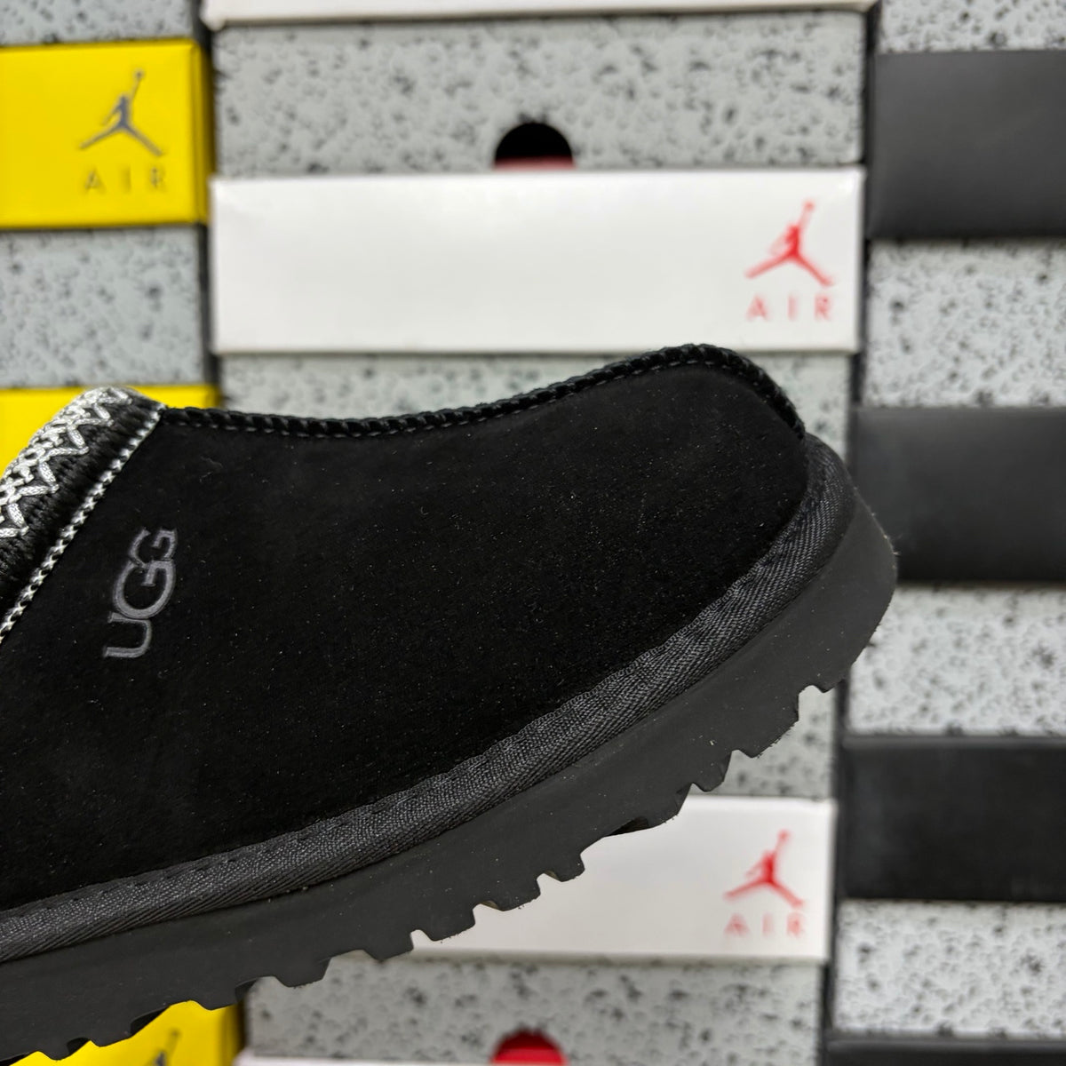 UGG Tazz Folk Embroidered Clog – Black | Style 5955 | EU 36–44