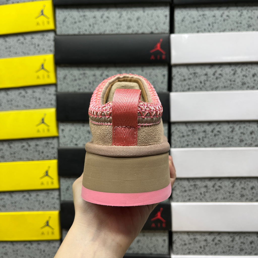 UGG Neumel Lace Boot – Sand & Pink | Style 1122553 | Sizes 35–40