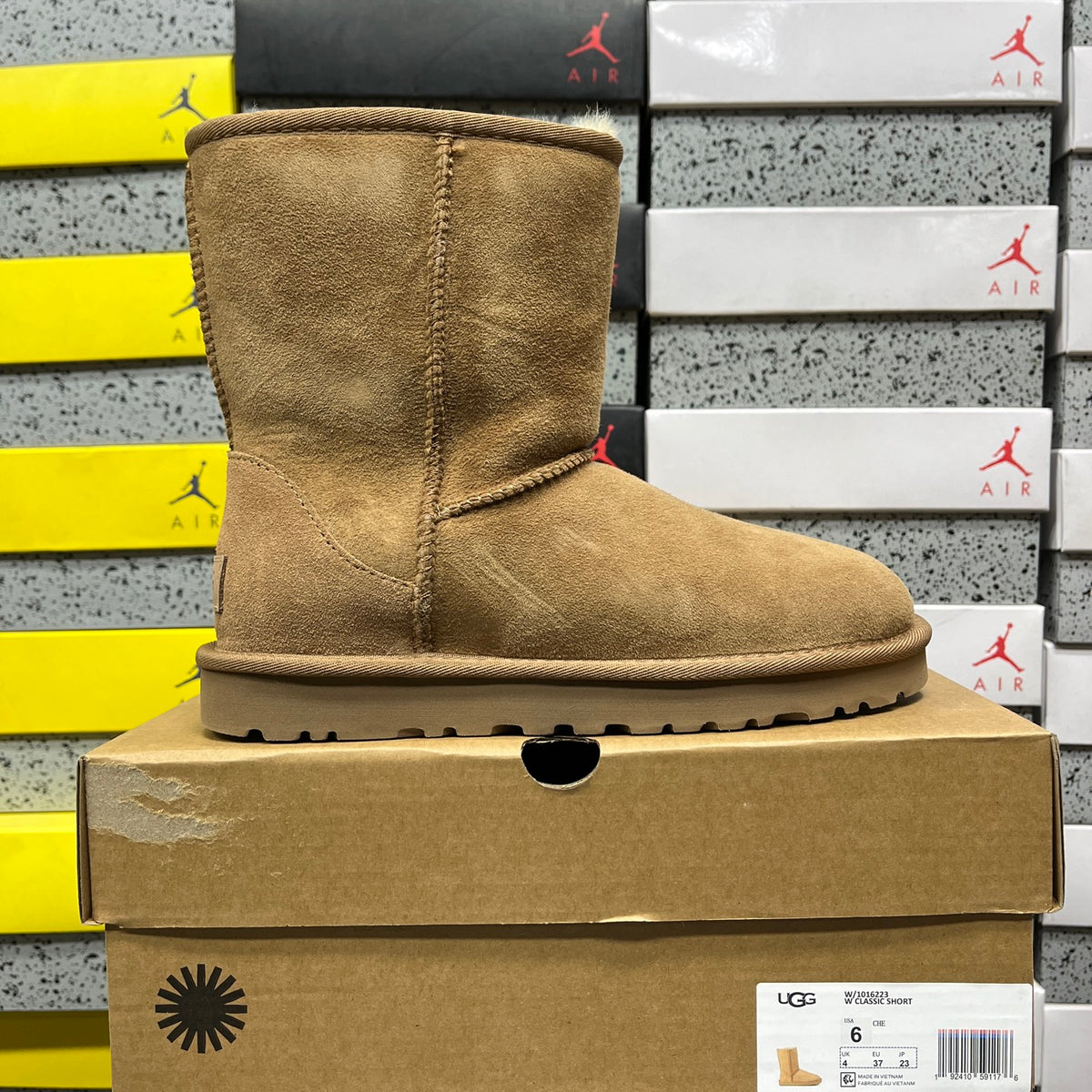 UGG Classic Short Boot – Chestnut | Style 1016223 | Sizes 35–40