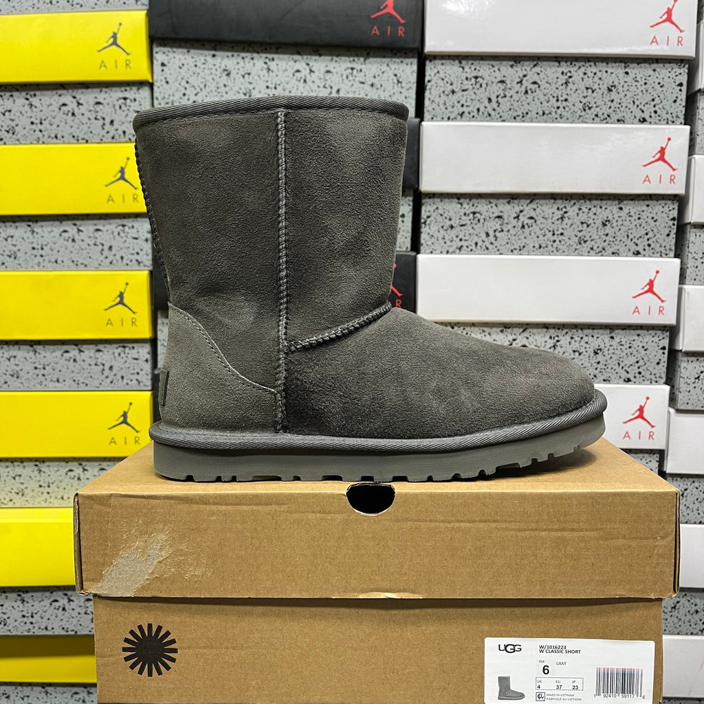 UGG Classic Short Boot – Gray | Style 1016223 | Sizes 35–40