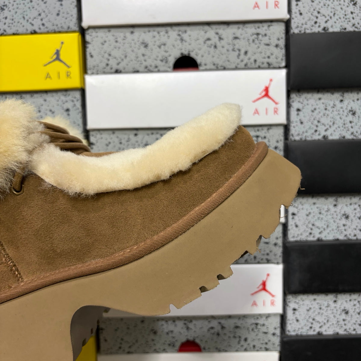 UGG Esmé Lace-Up Boot – Chestnut | Style W1171532 | EU 35–40
