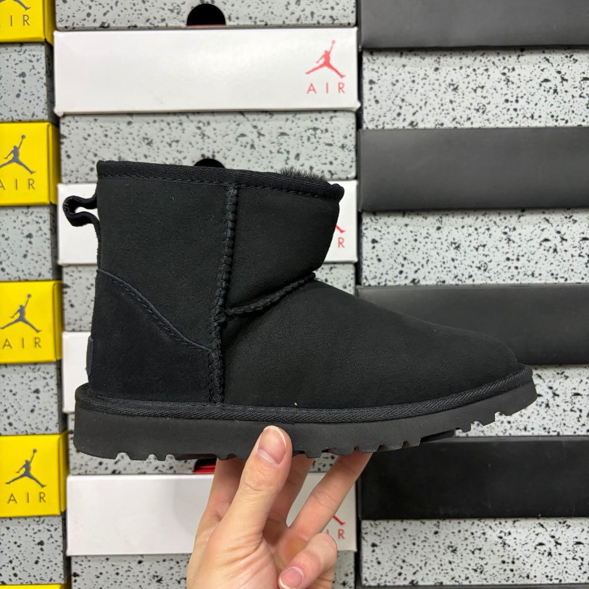 UGG Classic Mini Boot – Black | Style 6109 | EU 35–44