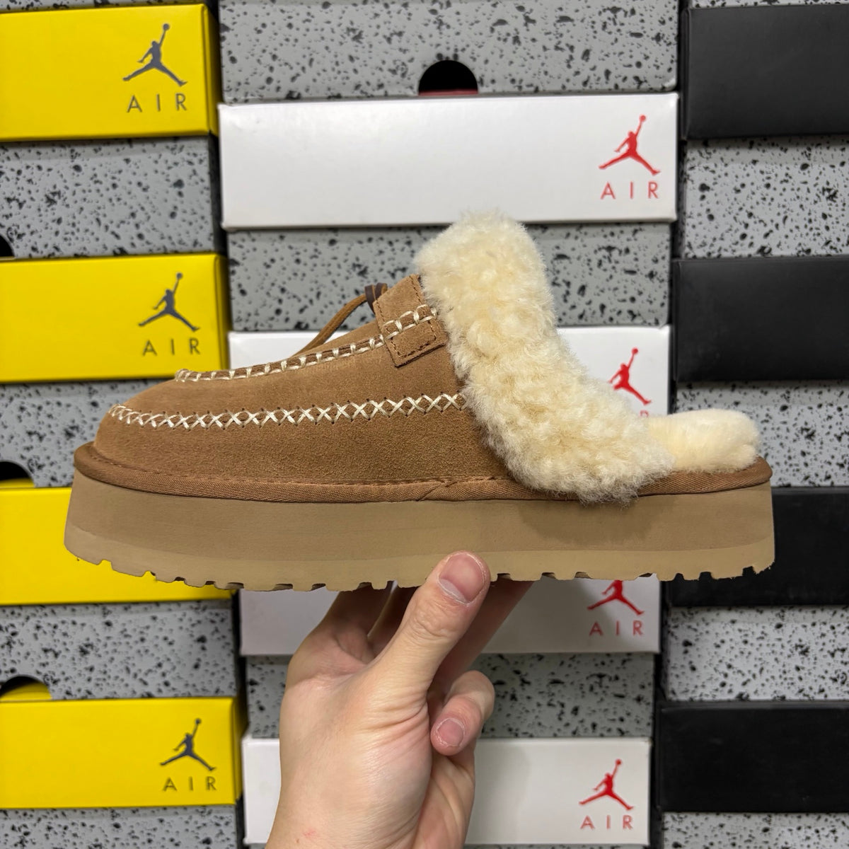 UGG Alpine Slipper – Chestnut | Style W1158260 | EU 35–40