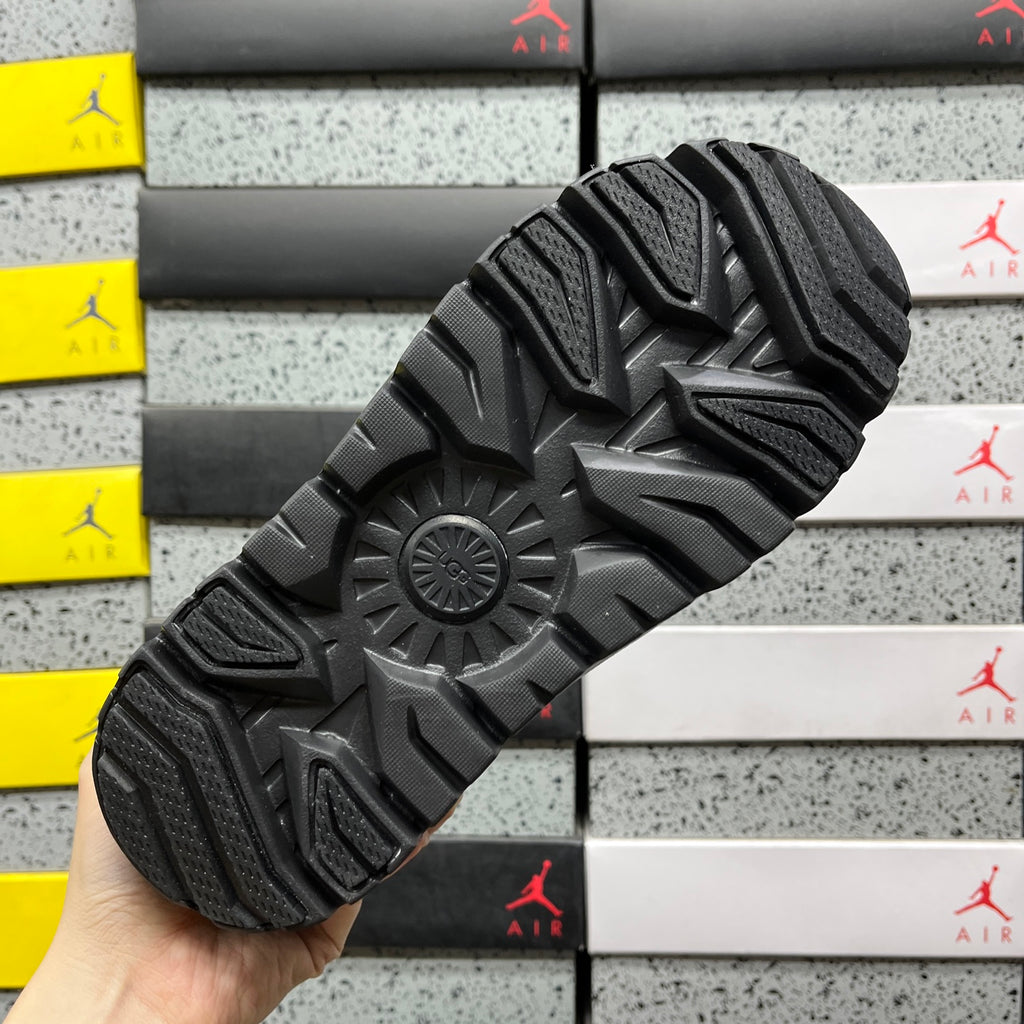 UGG Chunky Platform Sneaker – Triple Black | Style 1144096 | Sizes 35–44