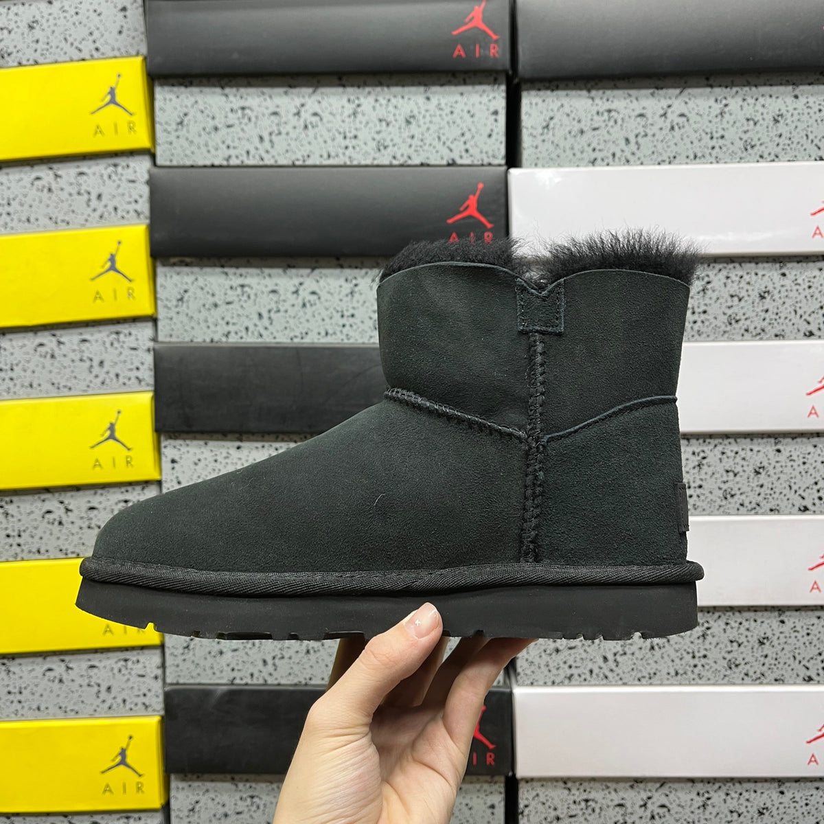 UGG Bailey Button Mini Boot – Black | Style 1016422 | Sizes 35–40