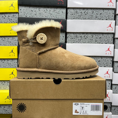 UGG Bailey Button Mini Boot – Chestnut | Style 1016422 | Sizes 35–40