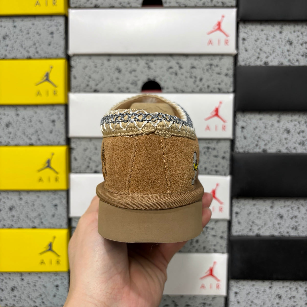 UGG Folk Art Embroidered Mini Boot – Chestnut | Style 2553 | EU 36–45