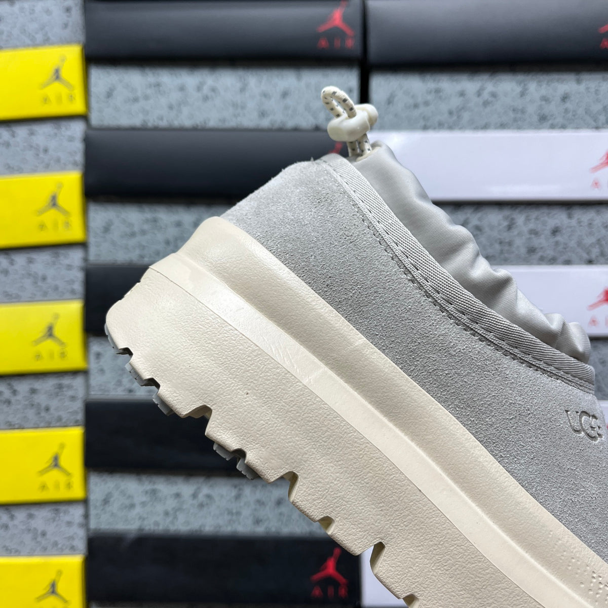 UGG Low-Top Sneaker – Misty Grey | Style 114096 | Sizes 35–45