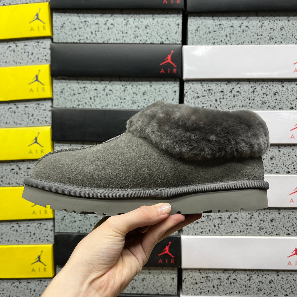 UGG Funkette Shearling Slipper – Charcoal | Style 1134810 | Sizes 35–40
