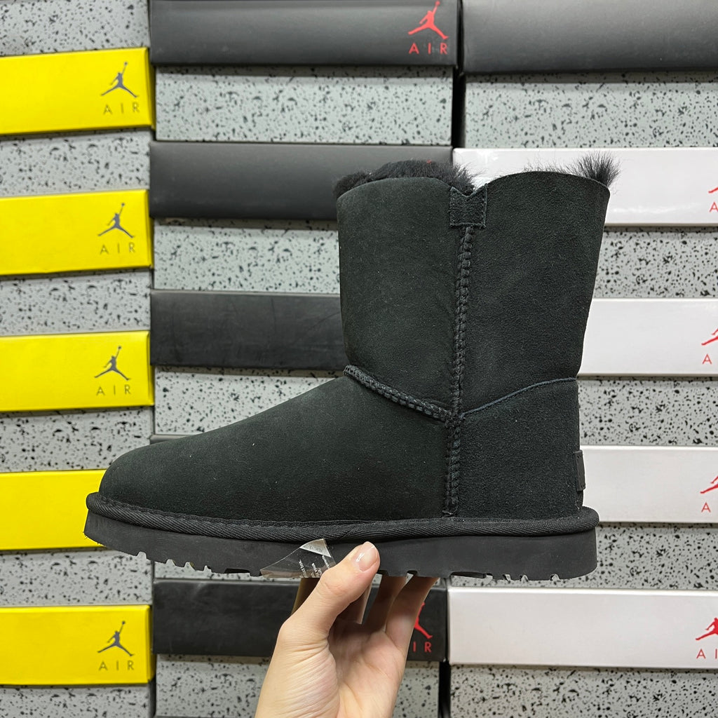 UGG Bailey Button Boot – Black | Style 1016226 | Sizes 35–40