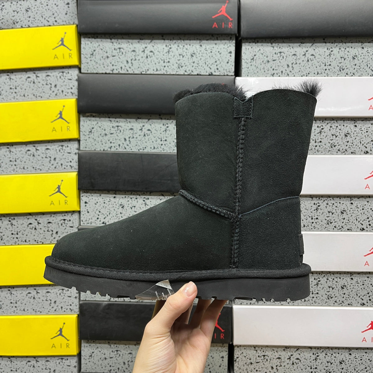UGG Bailey Button Boot – Black | Style 1016226 | Sizes 35–40