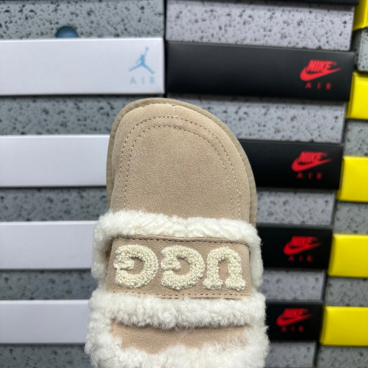 UGG Embroidered Slipper Mule – Khaki | Style 5095 | EU 35–40