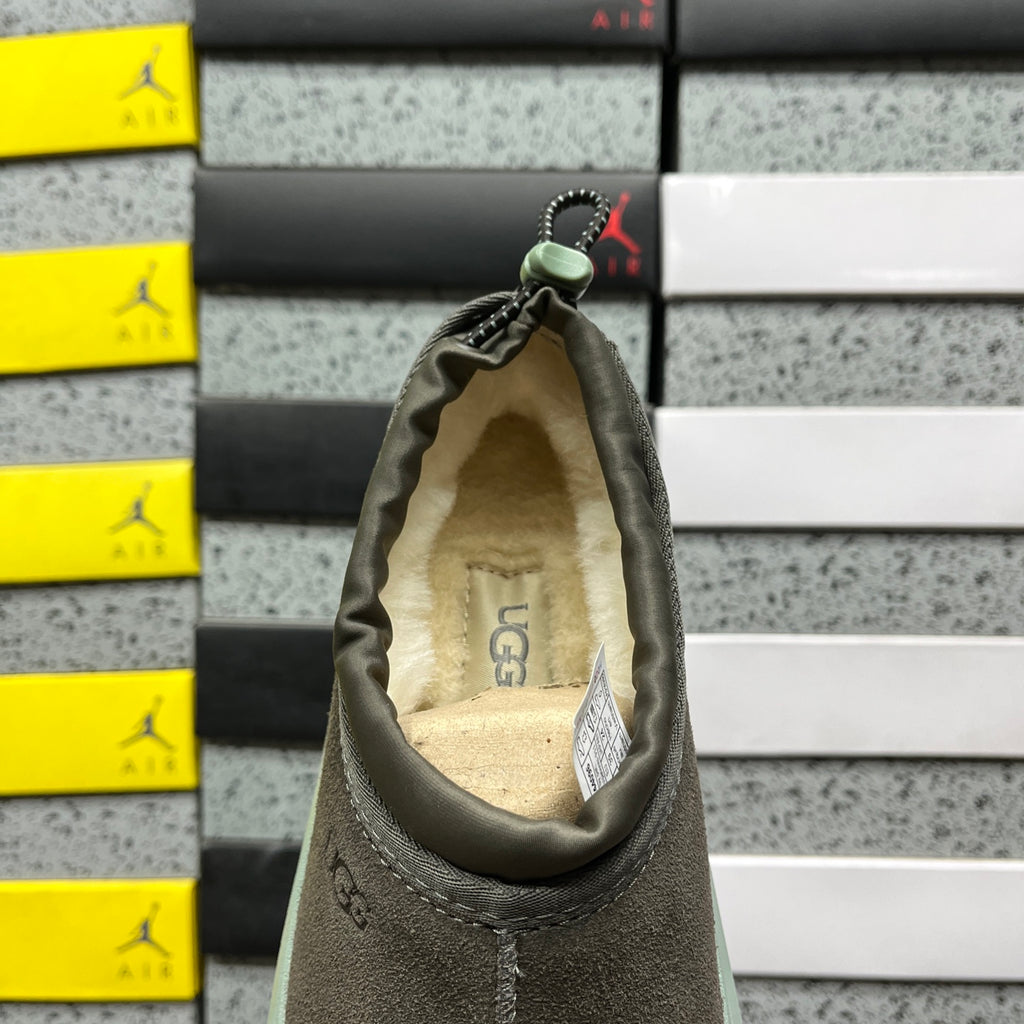 UGG Chunky Platform Sneaker – Charcoal × Mint Green | Style 1144096 | Sizes 35–45