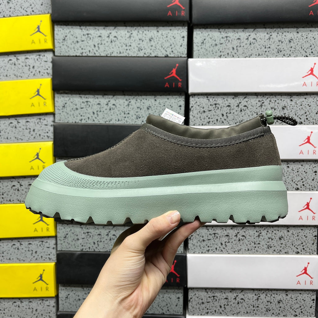 UGG Chunky Platform Sneaker – Charcoal × Mint Green | Style 1144096 | Sizes 35–45