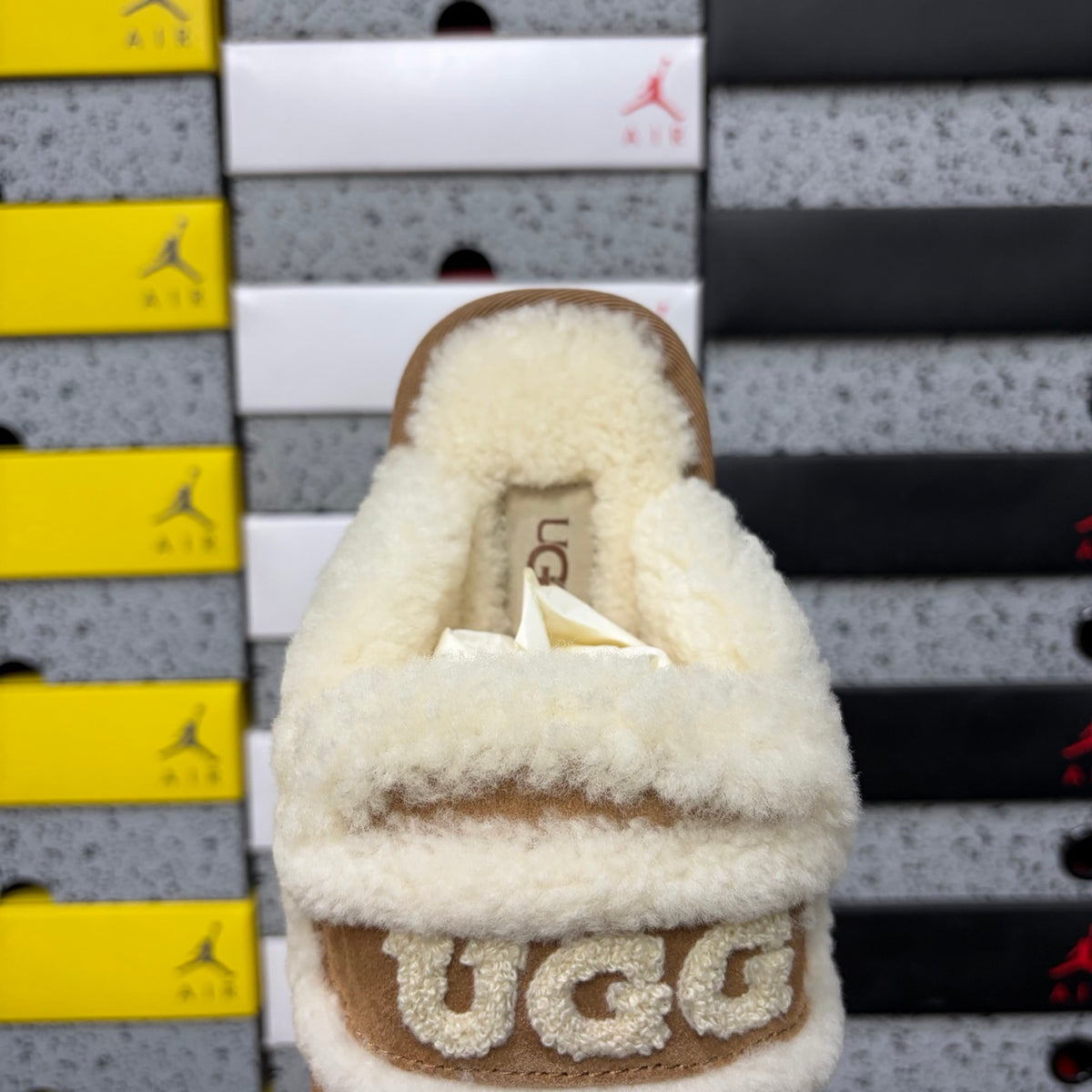 UGG Embroidered Slipper Mule – Chestnut | Style 5095 | EU 35–40