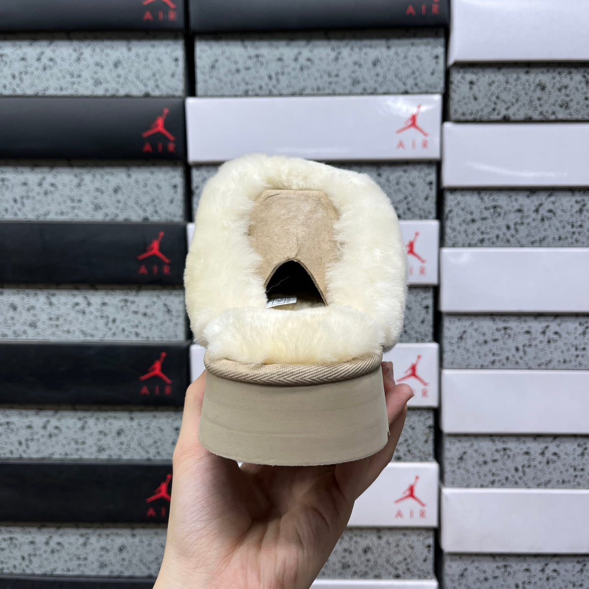 UGG Disquette Platform Slipper – Sand | Style 1122550 | Sizes 35–40