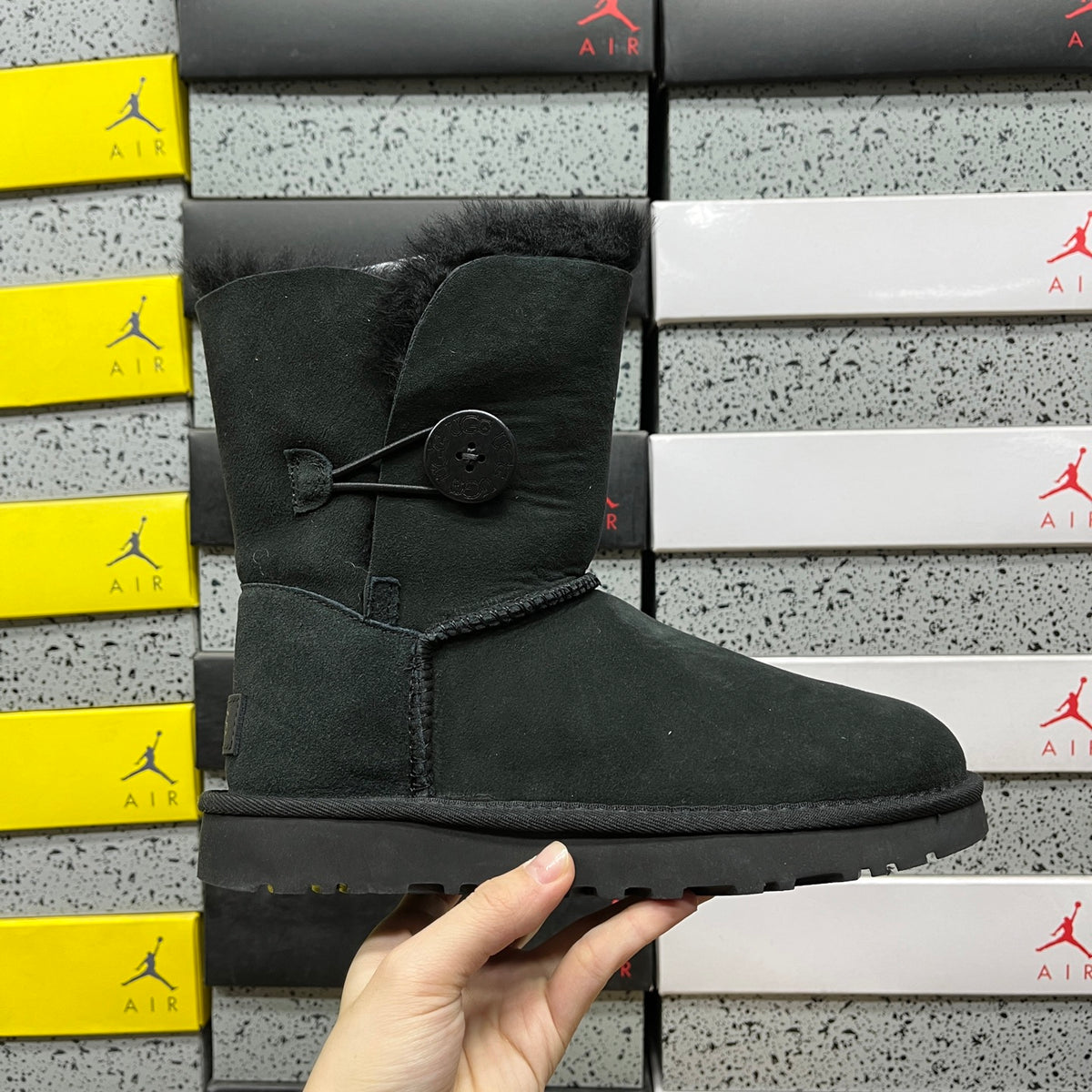 UGG Bailey Button Boot – Black | Style 1016226 | Sizes 35–40
