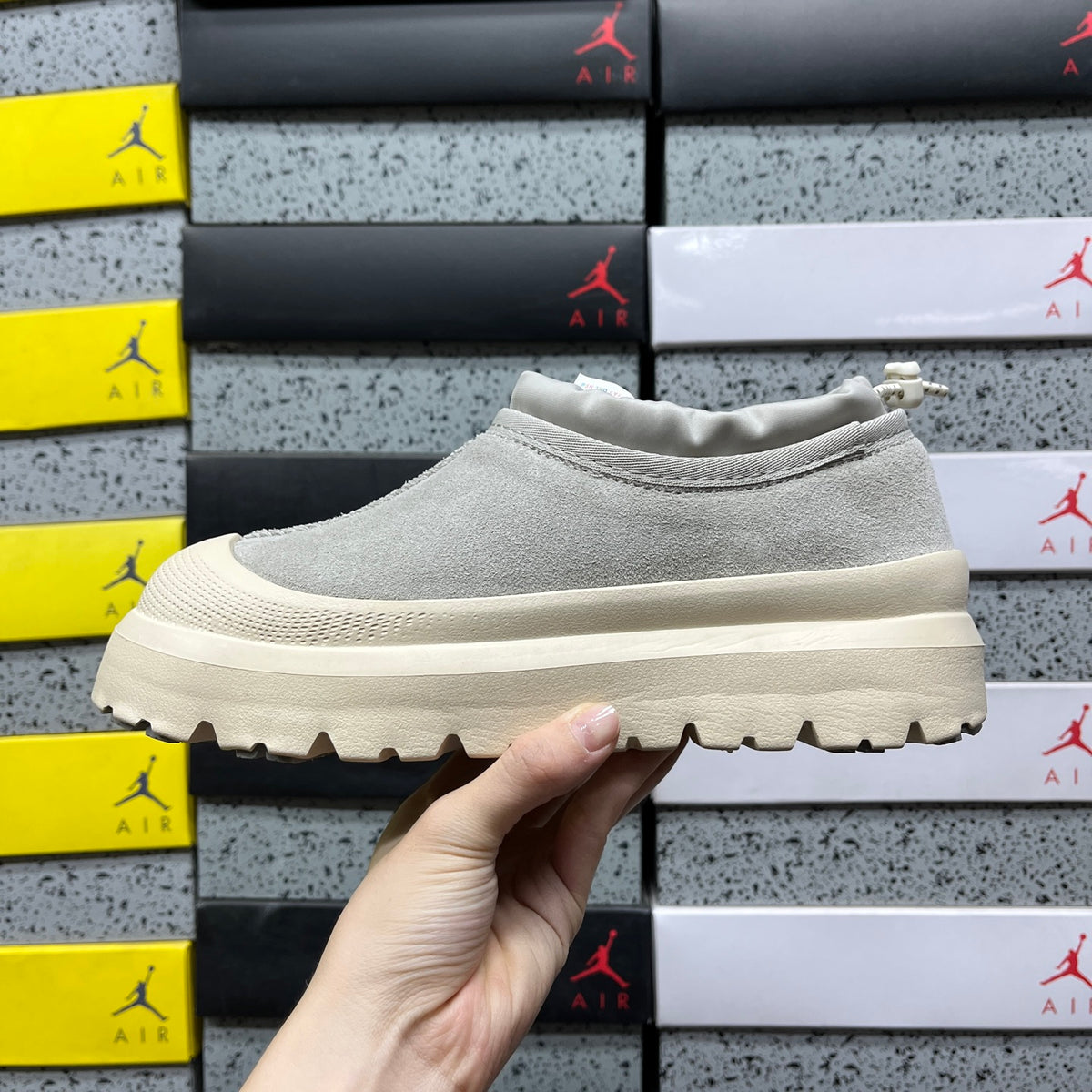 UGG Low-Top Sneaker – Misty Grey | Style 114096 | Sizes 35–45