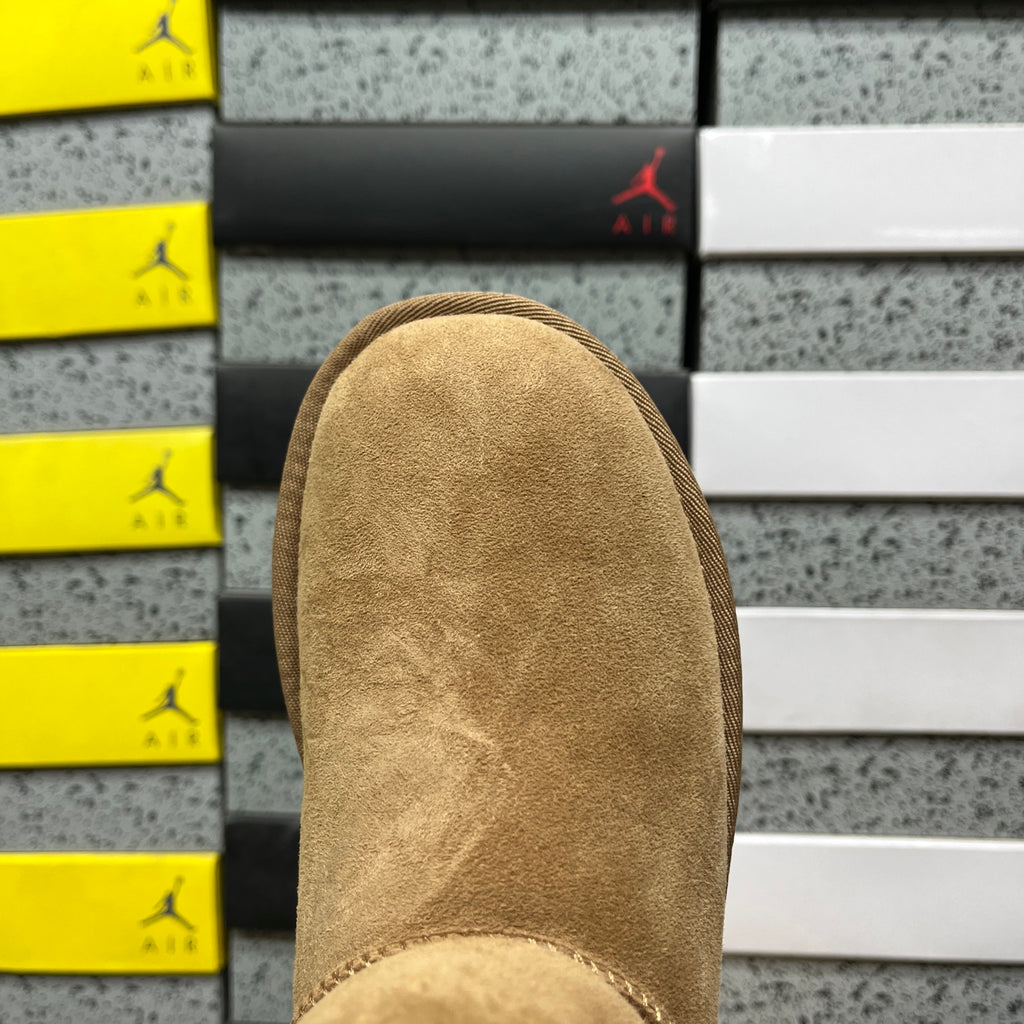 UGG Classic Short Boot – Chestnut | Style 1016223 | Sizes 35–40